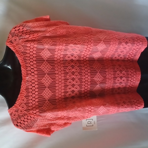 Relativity Size PL  Coral lace semi-sheer top,  cap sleeve - Picture 3 of 7